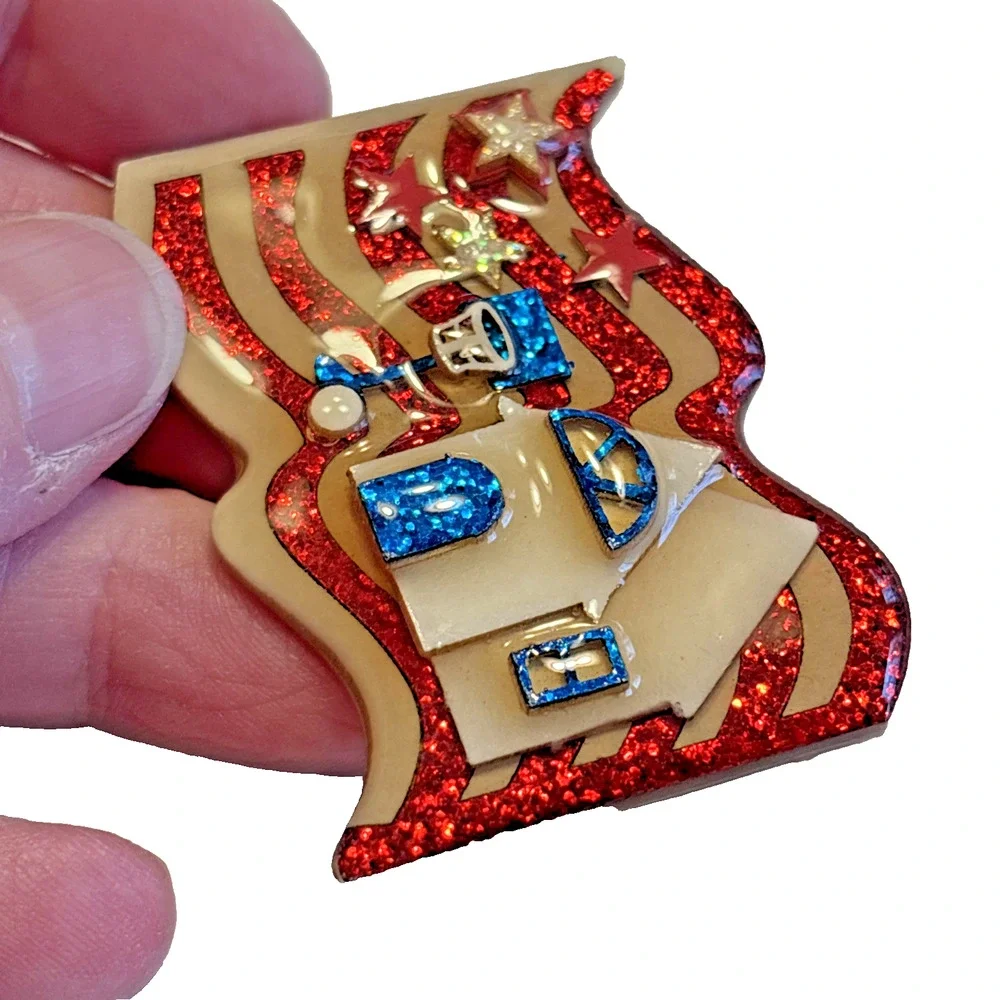 House Pins by Lucinda patriotic house